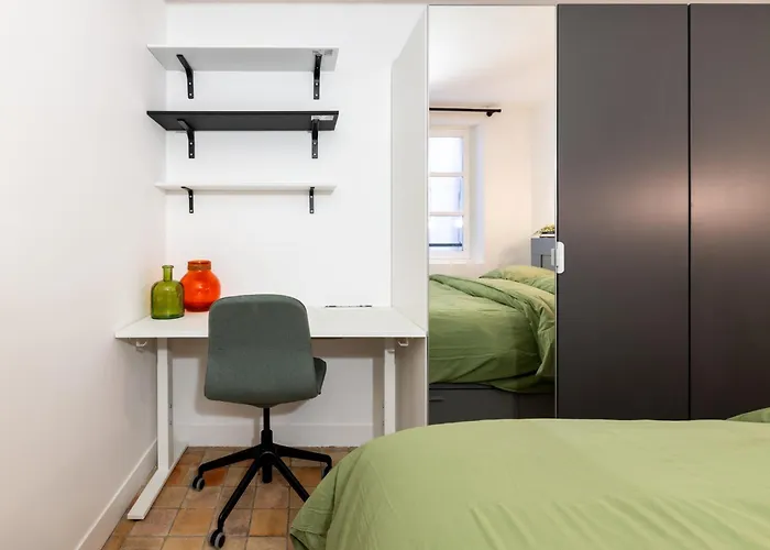 Bright Modern Vintage Renovated Flat In Le Marais 巴黎