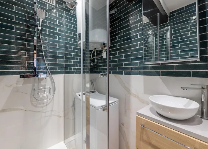 Bright Modern Vintage Renovated Flat In Le Marais 아파트 *